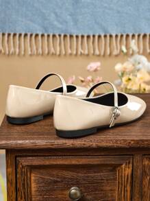 女士时尚方头低帮黑色鞋子，休闲工作办公室百搭芭蕾平底鞋，高端户外通勤春夏，红色适合派对婚礼