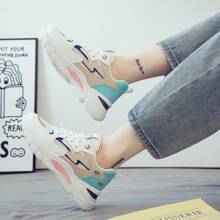 Women's Outdoor Fashion Versatile Breathable Anti-Wear Increase Height Casual Sneakers