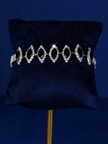 4-Piece Set Includes: (1 Pair Elegant Pendant Earrings, 1 Luxurious Necklace, And 1 Set Of Black Teardrop Rhinestone Inlaid Bracelet) - A Brass Jewelry Set Suitable For Weddings And Special Occasions. - Black - View 5