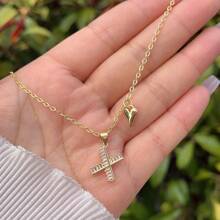 1 pièce Pendentif initiale A-Z en cuivre doré et cubique zircone, avec un collier en forme de cœur, minimaliste et élégant, convient aux hommes et aux femmes, idéal pour un port quotidien, les déplacements, les anniversaires, les sorties, les cadeaux d'anniversaire ou de fête