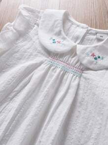 Bloemenborduurwerk Ruffle Collar Cap Sleeve Shirt En Shorts Casual 2-delige outfit voor jonge meisjes