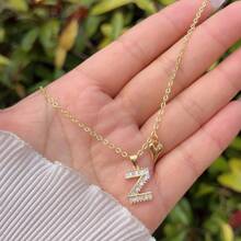1 pièce Pendentif initiale A-Z en cuivre doré et cubique zircone, avec un collier en forme de cœur, minimaliste et élégant, convient aux hommes et aux femmes, idéal pour un port quotidien, les déplacements, les anniversaires, les sorties, les cadeaux d'anniversaire ou de fête