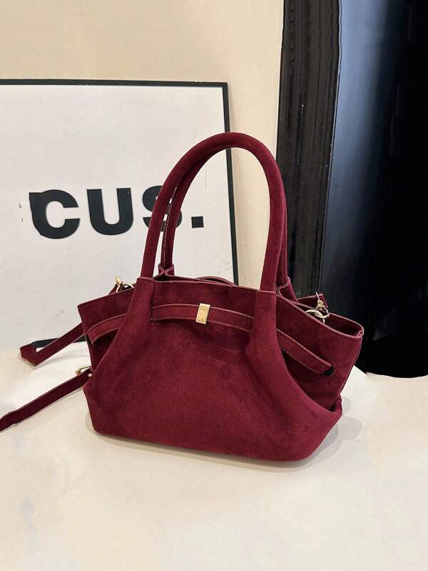 حقيبة يد صغيرة ذات طيات بطراز عتيق 2025 الجديد، حقيبة كتف وحقيبة عبر الجسم بتصميم بسيط للتنقل