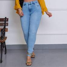 Calça Jeans Feminina Skinny com bolso Levanta Bumbum Tecido Premium  Basic