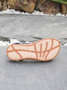 1 pieza Sandalias de playa con tiras de cuentas de moda para mujer, sandalias planas versátiles de verano