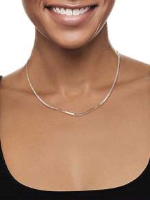 1 Stück zartes dünnes Herringbone Goldfarbenes Halskette, einfache Edelstahlkette Halskette für Frauen