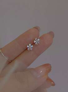 1 对樱花设计锆石耳钉，适合女士，时尚简约风格，甜美日常佩戴 - 彩色 - 查看 2