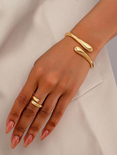 2pcs Set Minimalist Elegant Sophisticated Smooth Line Water Drop Shaped Gold Bangle & Chunky Ring Jewelry Set, Suitable For Women's Daily Wear, Parties, Dates And Gifting