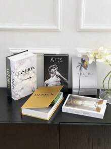 3 stuks decoratieve nepboeken, modieuze huisstijl, geïnspireerd door ontwerpers, karton (kan niet open). Ideaal voor woonkamerdecoraties, bureaubladdecoraties en wanddecoraties. Geschikt voor veel scenario's Kamer Woonkamertafel TV-standaard Rommelige boekenplank Bureau Kast Winkel Werkruimte Voorbeeldkamer Zomerdecoraties Herfstdecoraties Halloweendecoraties Kerstdecoraties