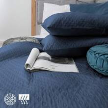 Kynley 夏季及換季絎縫床罩，100% 聚酯纖維布料，輕薄柔軟，白色床罩，含枕頭套，尺寸 45x70 厘米 - 藍色 - 查看 4