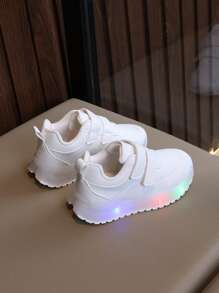 光る靴 子供用 1ペア、男女兼用 春秋カジュアル ホワイトスニーカー