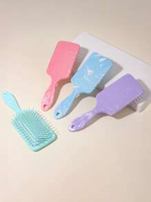 Todos aman este exquisito y de alta gama peine con cámara de aire y patrón de mármol imitación. Es el regalo perfecto para el Día de San Valentín. Tiene función de masaje del cabelludo y se puede usar tanto en el cabello seco como mojado. Puede desenredar el cabello, dejándolo suave y sin nudos. Además, es de tamaño compacto y fácil de llevar.