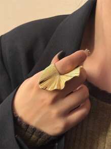 1 Piece,Large Wave Ring Suitable For Party Matching, Stylish Elegant, High Sense, Unique - Gold - View 1