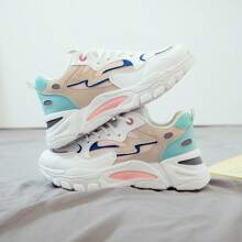 Women's Outdoor Fashion Versatile Breathable Anti-Wear Increase Height Casual Sneakers