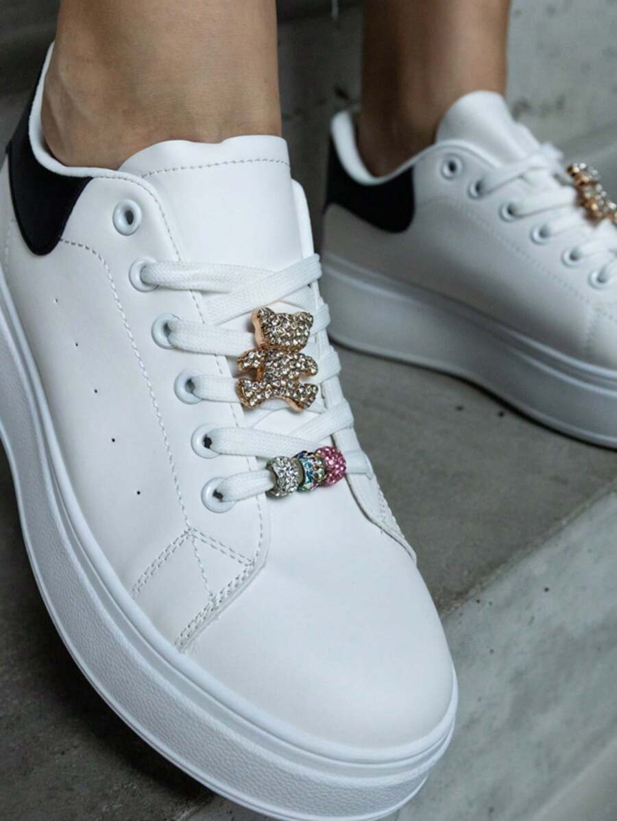 Tênis plataforma Gemre branco decorado com um ursinho de pelúcia Maven - Branco - Ver 1