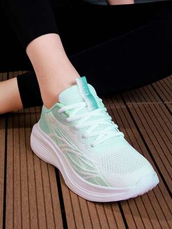 1 双女士运动休闲夏季网眼鞋，时尚纯色轻便舒适黑色跑步鞋，镂空防滑运动鞋，2025 夏季新款系带低帮透气女士户外运动鞋