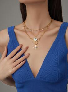 Elegant Stainless Steel Devil's Eye Pendant Necklace, Metal Jewelry, Fashion Luxury Suitable For Women's Daily Wear