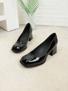 Babies mary janes rétro françaises pour femmes, nouvelles chaussures à talons hauts pour le printemps, version coréenne, couleur unie, élégantes chaussures à talons carrés et épais