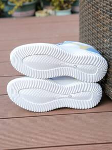 Women's Casual Sneakers, Comfortable Breathable Versatile Fashion White Lace-Up Sports Shoes, Student Shoes