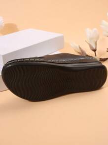 Ladies Summer New Black Platform Thick Sole Sandals, Criss-Cross Strap, Metal Buckle, Hollow-Out, Breathable Mesh Uppers, Comfortable & Sexy, Casual Vacation Fashion Versatile Sandals. High Quality Leather, Retro European & American Style Sexy Multi-Color Criss-Cross Strap Peep Toe Platform Thick Bottom Sandals, Lightweight Slip-On, Enhanced Stitching Craftsmanship, Casual Vacation Beach Sandals For Women