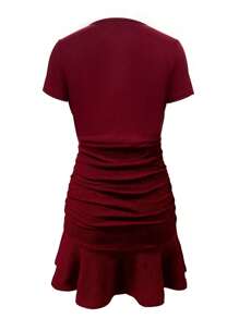 Vestido corto ajustado de unicolor con escote en V, manga corta, volantes y bajo de cola de sirena en estilo Y2K casual y sexy para mujer - Vestido elegante para fiestas y atuendo de verano - vino tinto - Ver 3