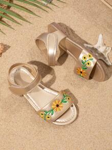 Sandalias bordadas para niños de moda de verano, zapatos planos antideslizantes para la playa, adecuados para uso al aire libre y diario