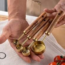 4 pièces Set de tasses et de cuillères de mesure dorées avec poignées en bois de rose, ensemble d'ustensiles de cuisine de cuisson, accessoires de cuisine