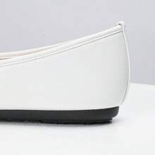 OMS Women's Black Flat Shoes, Low Vamp Loafers, Thin Fashionable Sexy Square Buckle Versatile Slip-On Shoes, Round Toe, Soft Sole, Suitable For All Seasons