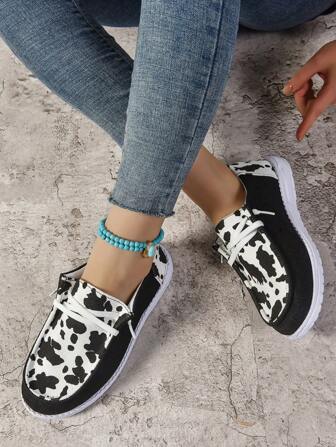 Nuevos mocasines con cordones, zapatos casuales de suela suave y transpirables, zapatillas slip-on para mujeres de tallas grandes, aptos para primavera y otoño