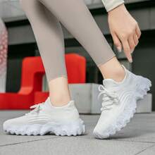 2025 Spring/Summer Fashionable Women Mesh Soft Bottom Casual Couples Versatile Lightweight Cushioned Running Sneakers