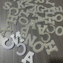 1 pièce 26 pièces autocollant en tissu avec alphabet de perles avec dos adhésif, livraison aléatoire, autocollant de décoration DIY avec perle, autocollant en tissu de lettre