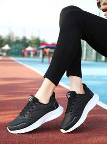 1 Paio di Sneaker Monocromatiche, Nuove Scarpe Bianche da Donna per l'Estate 2025, Punta Tonda, Suola Spessa Antiscivolo, Scarpe di Moda Traspiranti con Suola Spessa, Scarpe da Studente, Scarpe Sportive da Donna, Scarpe da Corsa, Nuove Scarpe Bianche Primaverili/Autunnali, Scarpe da Corsa con Superficie in Pelle, Scarpe Casual da Viaggio con Fondo Morbido Genuino - Bianco e nero - Visualizzare 1