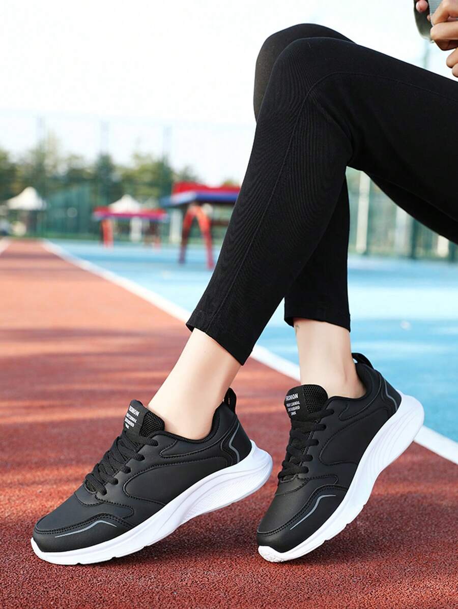 1 Paio di Sneaker Monocromatiche, Nuove Scarpe Bianche da Donna per l'Estate 2025, Punta Tonda, Suola Spessa Antiscivolo, Scarpe di Moda Traspiranti con Suola Spessa, Scarpe da Studente, Scarpe Sportive da Donna, Scarpe da Corsa, Nuove Scarpe Bianche Primaverili/Autunnali, Scarpe da Corsa con Superficie in Pelle, Scarpe Casual da Viaggio con Fondo Morbido Genuino - Bianco e nero - Visualizzare 1