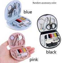 طقم خياطة صغير فاخر للسفر - حزمة إصلاح طارئة محمولة مع خيوط ، مقصات حادة ، إبر يدوية وإكسسوارات إضافية للمبتدئين ، المسافرين ، الفنادق ، الجمعيات الخيرية والمشردين ، مدمج ، خفيف ، سهل الاستخدام (لون عشوائي)