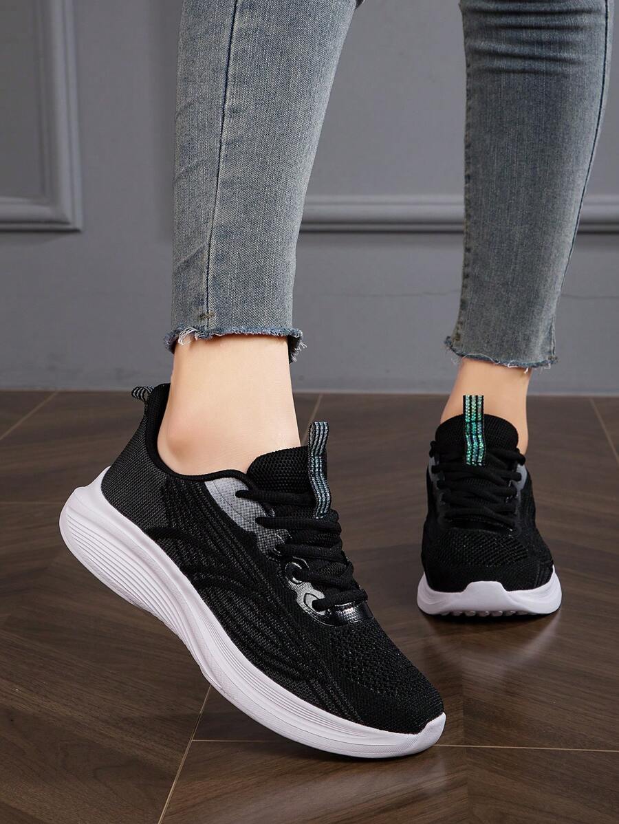 1 Paar schwarze, sportliche Damenschuhe, neue leichte, atmungsaktive Mesh-Reiseschuhe für Frühling & Sommer 2025, vielseitige Damen Laufschuhe - Schwarz und Weiss - Übersicht 1