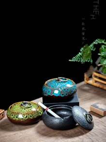 Ceramic Ashtray With Lid Round Cigar Ashtray Suitable For Home, Office, Bar/Restaurant, Also Can Be Used As Table Decoration. Office/Home Decoration, Smoking Set, Ashtray, Portable Car Ashtray, Mahogany Ashtray. Ceramic Collection Ornaments. Halloween/Christmas Decoration Ornaments. Holiday Gifts. Great Gift For Smokers (Kiln Fired, Appearance Has Been Changed) Gift For Smokers