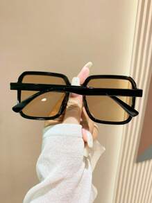 1pc Plastic Square Frame Summer Beach Fashion Glasses, Fashion Champagne Tea Shades For Summer Beach Vacation,Outdoor,Travel
