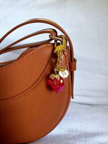 1 Stück personalisierter Herz-Erdbeere Schlüsselanhänger/ Erdbeere Taschenanhänger/ Auto Accessoire/ Erdbeere Charm/ Erdbeere Handtaschenanhänger/ Geschenke für sie Schulanfang