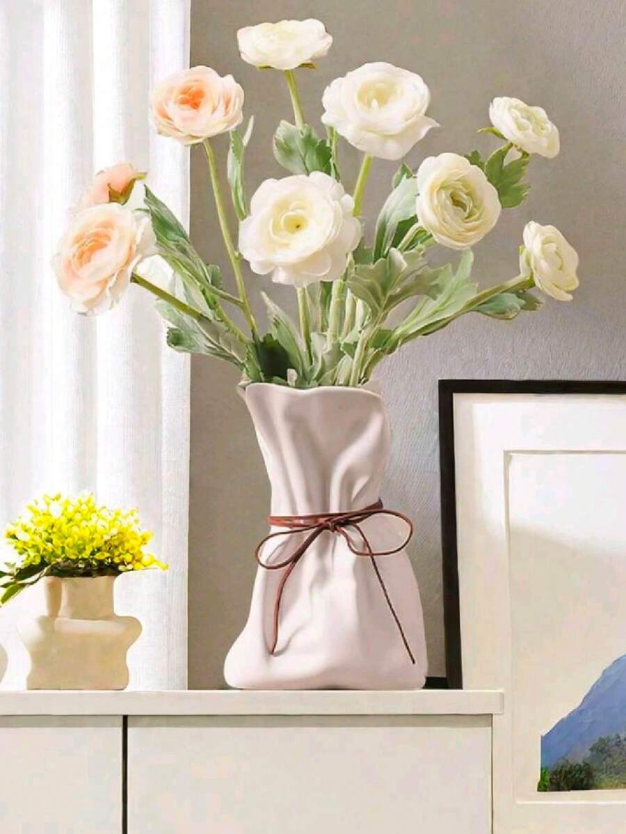 不对称花瓶，客厅装饰设计，新年