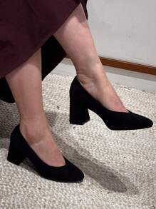 Suede Pumps With Square Heel Stylish High Heels - Black - View 2