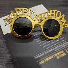 1 件英文字母生日照片道具塑料装饰眼镜 - 金色 - 查看 1