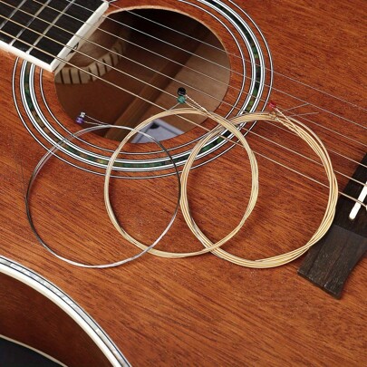 6pcs/Set IRIN A720 Acoustic Guitar Strings High-Quality Phosphor Bronze Wound Strings Stainless Steel Mercerized Strings Multi-Color Nickel-Plated Metal Bead Head Design Rust-Resistant Coating On The Surface Of Strings