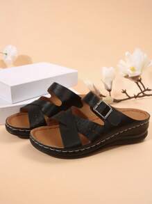 Ladies Summer New Black Platform Thick Sole Sandals, Criss-Cross Strap, Metal Buckle, Hollow-Out, Breathable Mesh Uppers, Comfortable & Sexy, Casual Vacation Fashion Versatile Sandals. High Quality Leather, Retro European & American Style Sexy Multi-Color Criss-Cross Strap Peep Toe Platform Thick Bottom Sandals, Lightweight Slip-On, Enhanced Stitching Craftsmanship, Casual Vacation Beach Sandals For Women