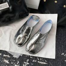 Soft Leather Split Toe Flat Shoes Retro Comfortable Versatile Commuter Women's Shoes Multiple Colors Available Slip-On Flat Shallow Mouth Single Shoes - 5133銀色 - 查看 2