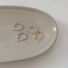 1 Pair Asymmetrical C-Shape Metal Fashionable Simple Versatile Women Earrings