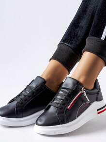 Anaunia Black Sneakers With A White Sole