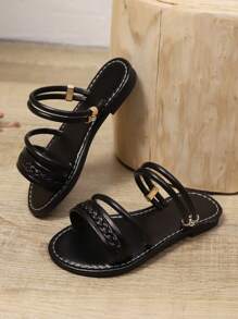 1 par de sandalias planas de playa de niñas pequeñas/niñas pequeñas de PU trenzado negro con correa de hebilla ajustable, punta redonda, antideslizante, sandalias romanas de moda y lindas para el hogar, adecuadas para niñas de 3 a 15 años, uso diario casual, fiesta, vacaciones, verano nuevo