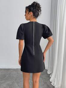 Hollow Floral Decorative Zip-Up Puff Sleeve Round Neck Woven Short Shift Dress - Black - View 2