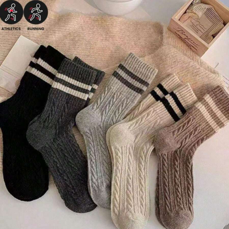 5 Paar zufällige minimalistische doppelt gestreifte Kollegstil warme Wollmischung Knöchelsocken für Herren, geeignet für Schneestiefel Oversized Socken