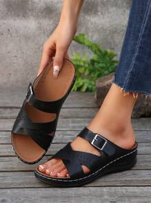 Ladies Summer New Black Platform Thick Sole Sandals, Criss-Cross Strap, Metal Buckle, Hollow-Out, Breathable Mesh Uppers, Comfortable & Sexy, Casual Vacation Fashion Versatile Sandals. High Quality Leather, Retro European & American Style Sexy Multi-Color Criss-Cross Strap Peep Toe Platform Thick Bottom Sandals, Lightweight Slip-On, Enhanced Stitching Craftsmanship, Casual Vacation Beach Sandals For Women